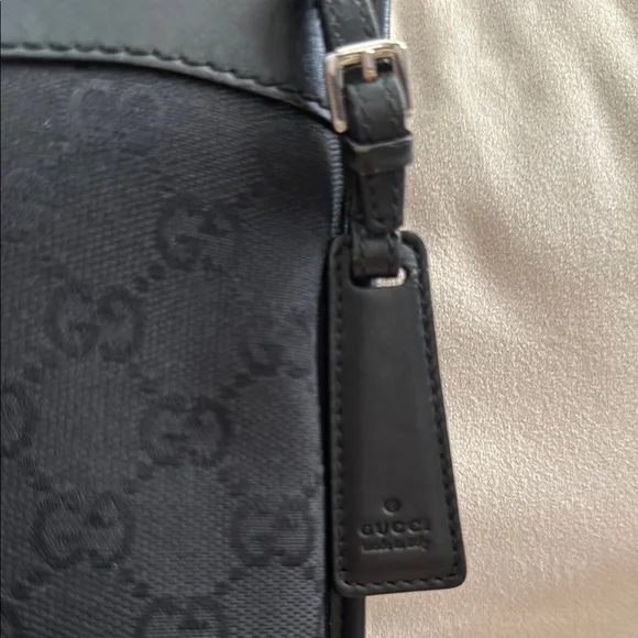 Gucci Messenger Bag made in Italy - Picture 4 of 13